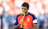 Barcelona đạt thỏa thuận mua Rodri từ Man City