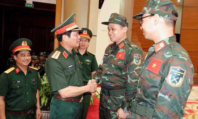82 quân nhân Việt Nam sẵn sàng lên đường hỗ trợ Venezuela khắc phục hậu quả động đất