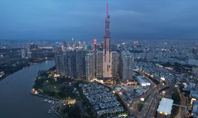Kinh tế TPHCM tăng trưởng cao nhất 10 năm qua 