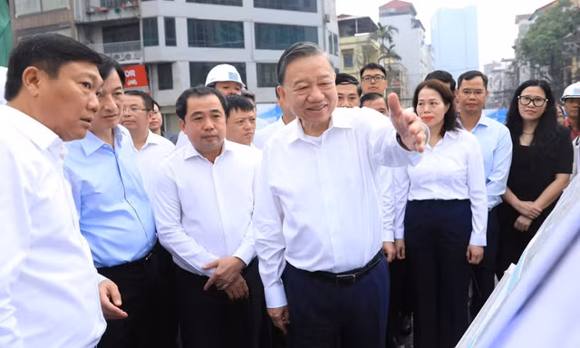 Tổng Bí thư, Chủ tịch nước Tô Lâm: Quản lý chặt chẽ quy hoạch xây dựng hai bên tuyến đường