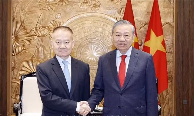 Tổng Bí thư Tô Lâm tiếp Đặc phái viên của Tổng Bí thư, Chủ tịch Trung Quốc Tập Cận Bình