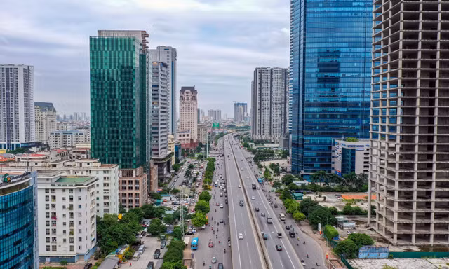 'Khốc liệt' văn phòng Hà Nội