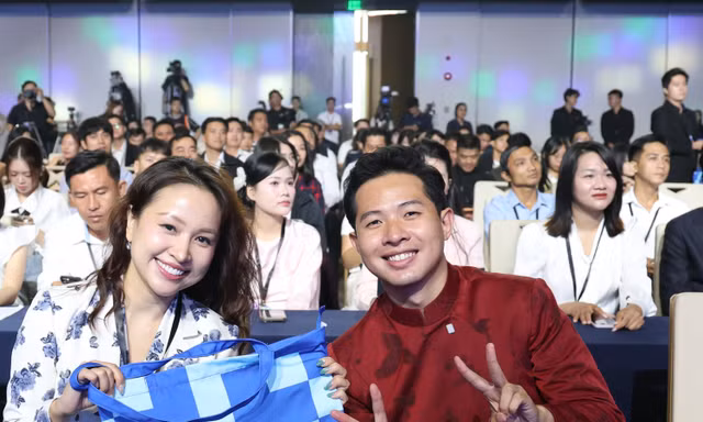 Có hay không khủng hoảng niềm tin trên mạng xã hội?