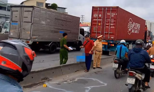 Tìm người xuất hiện trong camera ghi nhận vụ tai nạn chết người ở TPHCM