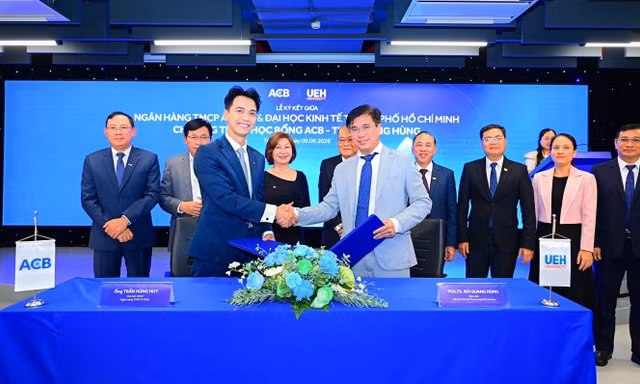 Học bổng mang tên nhà sáng lập ACB khởi đầu tại UEH