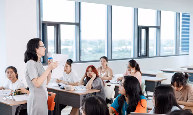 ĐH Kinh tế TPHCM xét tuyển đại học 2026 chỉ bằng 2 phương thức
