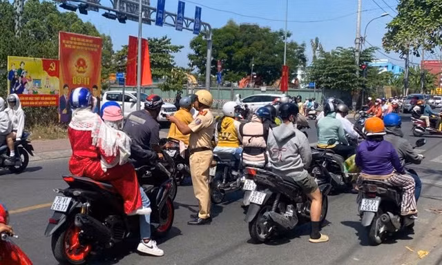 TPHCM xử lý hơn 10 nghìn trường hợp vi phạm giao thông dịp Tết