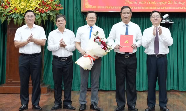 Thí điểm thành lập hai Đảng bộ trực thuộc Thành ủy Huế