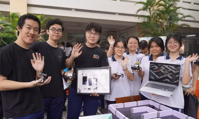 Bạn trẻ TPHCM sáng tạo, trải nghiệm khoa học tại ngày hội 'Tự hào là Học sinh 3 tốt'