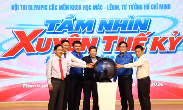 Bạn trẻ thi kiến thức lý luận, thực tiễn phát triển của đất nước