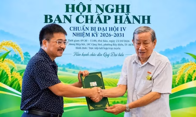 Nhà báo Vũ Tiến làm Phó Chủ tịch Hiệp hội Trang trại và Doanh nghiệp nông nghiệp Việt Nam