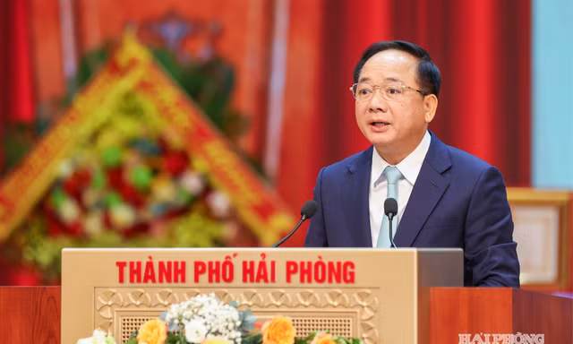 Ủy viên Bộ Chính trị, Bí thư Trung ương Đảng, Trưởng Ban Tuyên giáo Trung ương Trịnh Văn Quyết phát biểu tại buổi lễ. Ảnh: Đàm Thanh