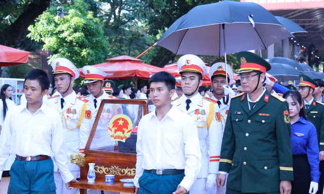 Hình ảnh tổng duyệt Lễ truy điệu, đưa hài cốt 731 liệt sĩ ở Công viên Lê Thị Riêng về nơi an nghỉ 