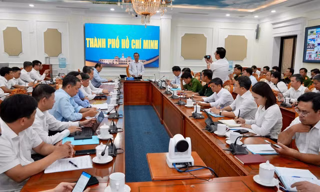Lãnh đạo UBND TPHCM: Thay đổi tư duy, từ chống ngập sang quản lý nước 