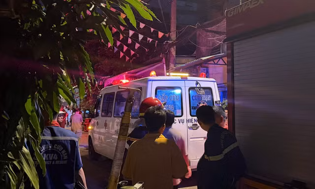 Đi học về, nam sinh bàng hoàng phát hiện cha tử vong trên tầng hai