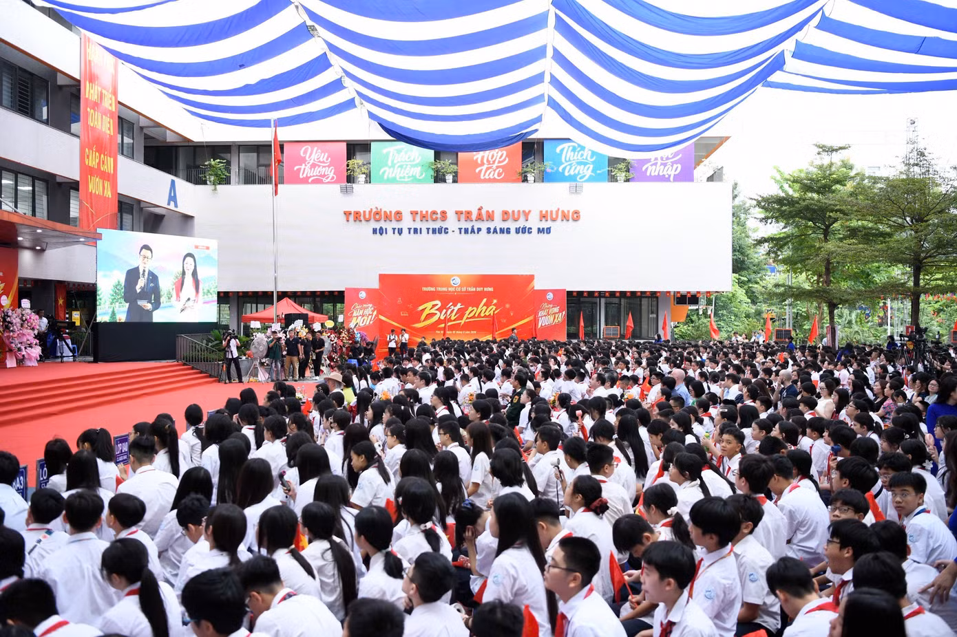 khai-giang.jpg