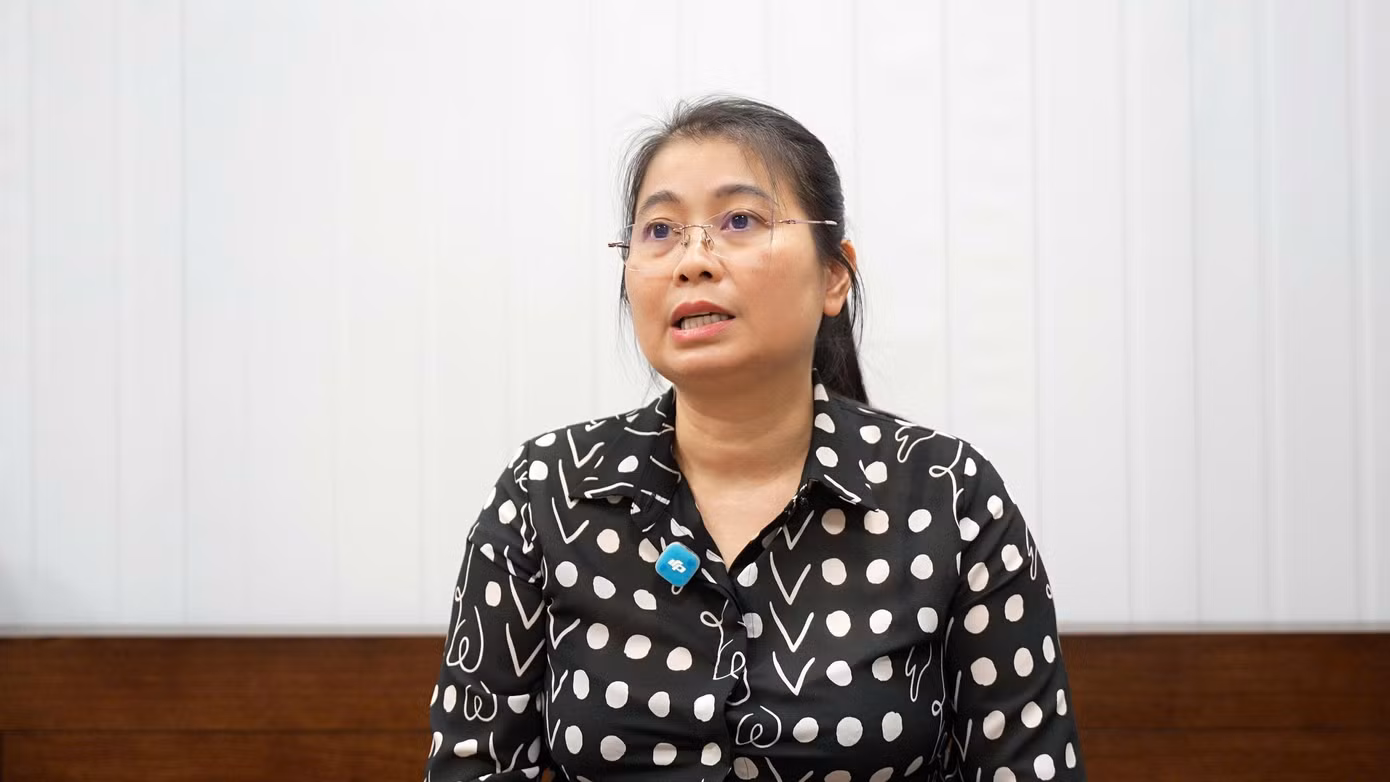 Hiệu trưởng trường c&oacute; học sinh đ&aacute;nh g&atilde;y mũi c&ocirc; gi&aacute;o: &ldquo;T&ocirc;i vẫn chưa d&aacute;m xem video&rdquo;- Ảnh 3.