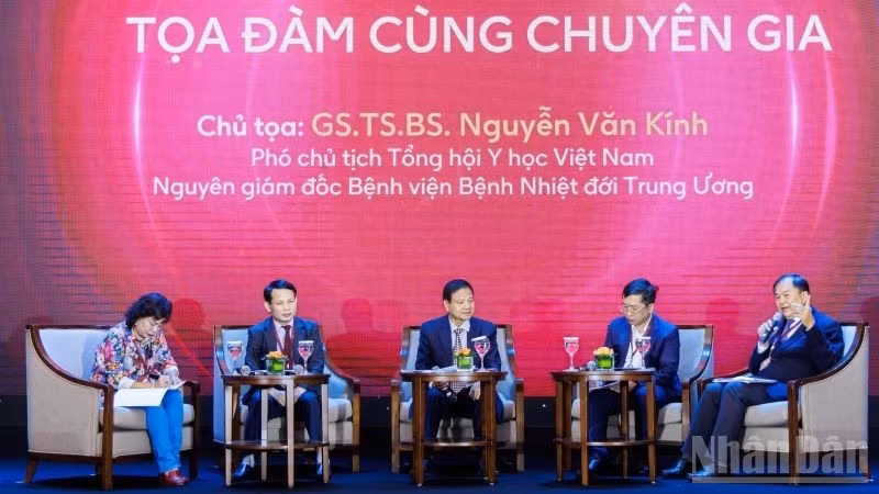 ts-kinh.jpg