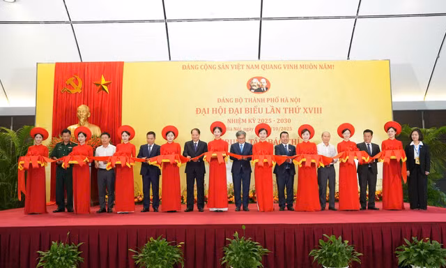 Khai trương Trung tâm Báo chí phục vụ Đại hội đại biểu Đảng bộ TP Hà Nội lần thứ XVIII