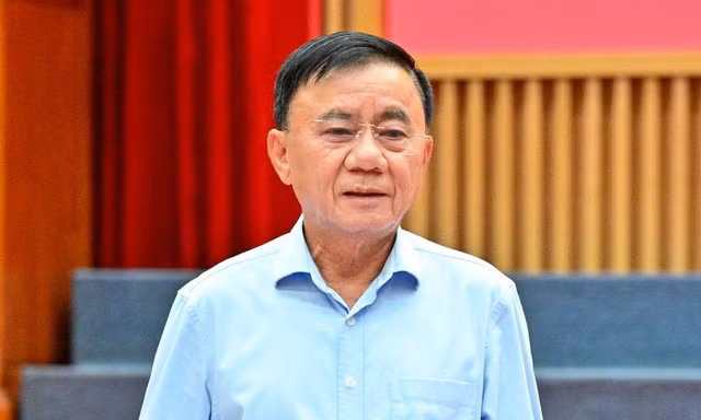Ban Bí thư hướng dẫn điều kiện kết nạp Đảng với người trên 60 tuổi