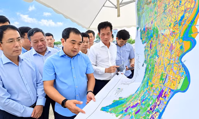 Hà Nội: Bí thư, chủ tịch xã phải kiểm điểm công việc để biết ưu tiên việc gì trước, việc gì sau