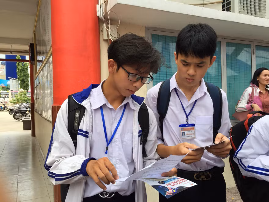 TPHCM công bố điểm trúng tuyển lớp 10 chuyên: Cao nhất lấy 42,75 điểm 