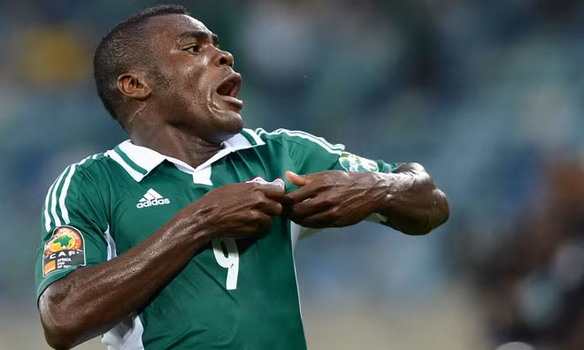 Nhờ World Cup, Emenike có cơ hội khoác áo Chelsea.