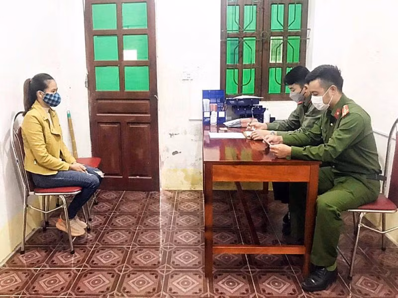 Đăng tin có người trong thôn bị nhiễm COVID-19, cô gái bị phạt 10 triệu đồng