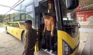 Xe khách giường nằm sắp tới phải có hệ thống giảm nguy cơ lật xe, mất lái?