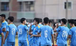 SEA Games 33: Trung vệ U22 Việt Nam thận trọng trước trận quyết định gặp U22 Malaysia