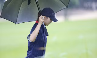 Tinh thần 'vượt nắng thắng mưa' của các golfer Giải Vô địch Golf Quốc gia - Gia Lai 2025 