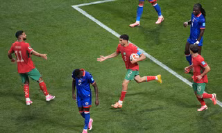 Hakimi và Saibari tỏa sáng, Morocco ngược dòng kịch tính vào vòng knock-out
