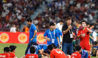 Truyền thông Hàn Quốc đánh giá HLV Kim Sang-sik cao hơn Shin Tae-yong