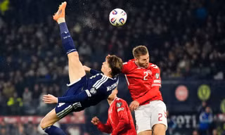 Giúp đội nhà dự World Cup, cựu sao MU được xuất hiện trên... tiền