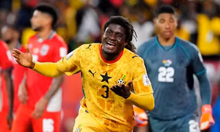 Ghana giành 3 điểm nhờ khoảnh khắc nghẹt thở phút bù giờ, dẫn đầu bảng đấu cùng tuyển Anh
