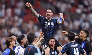Các ngôi sao Argentina tri ân Messi sau quyết định từ giã đội tuyển 