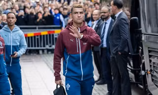 Bực tức vì không được đá chính, Ronaldo tuyên bố rời đội tuyển Bồ Đào Nha 