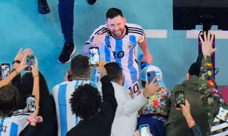 Tổng thống Argentina trao quyền quyết định ngày nghỉ lễ quốc gia cho Messi và đồng đội
