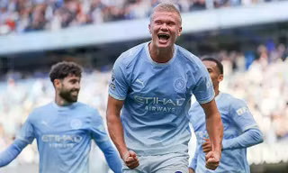 MU thua Man City trong thế hơn người, đối diện áp lực chồng chất 