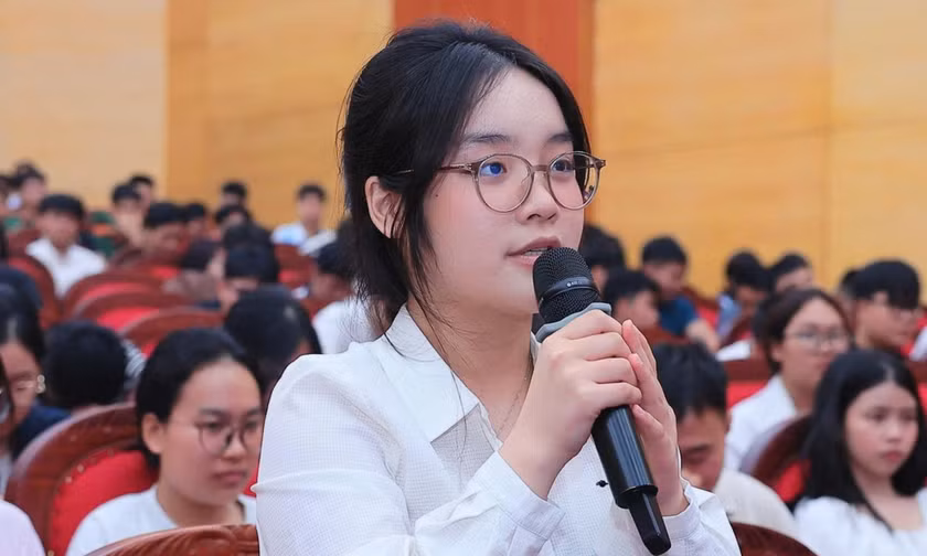 Bài học đầu tiên với tân sinh viên Học viện Hậu cần