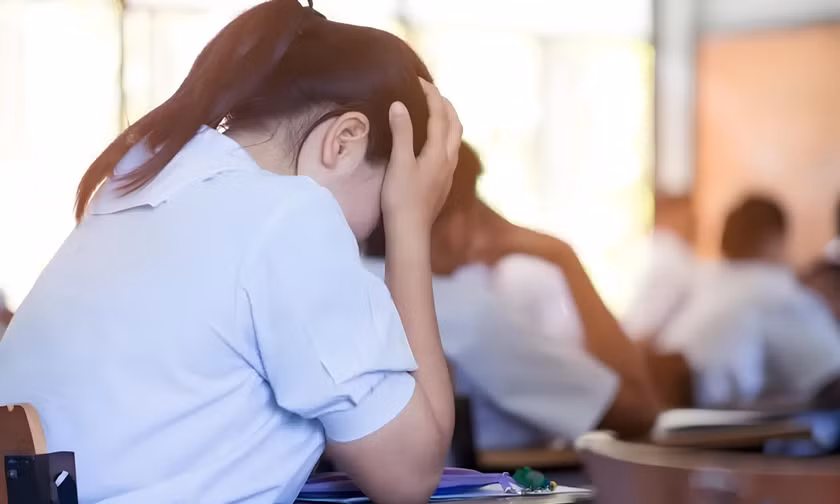 Tại sao trẻ có thể nói với nhiều người xa lạ trên mạng nhưng lại ‘đóng cửa’ với chính cha mẹ mình?