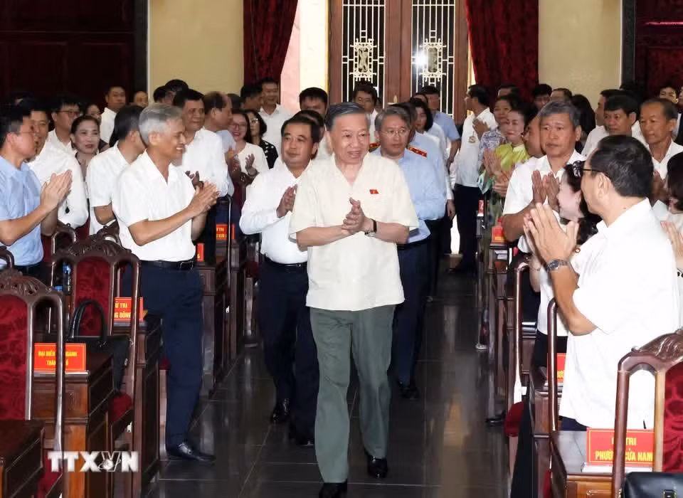 tong-bi-thu-chu-tich-nuoc-tiep-xuc-cu-tri-ha-noi-truoc-ky-hop-thu-hai-quoc-hoi-khoa-xvi-4888.jpg