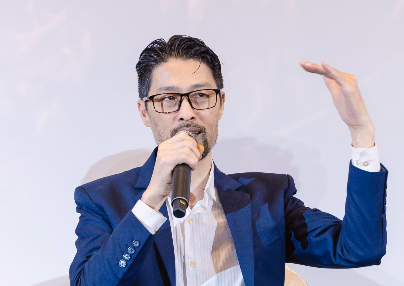 binh7027.jpg