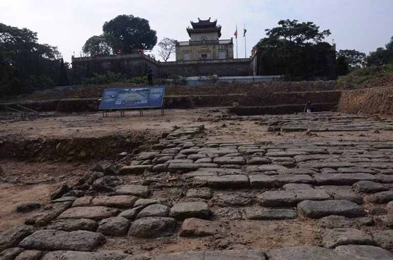 baocaokhaiquatdienkinhthien08-768x510.jpg