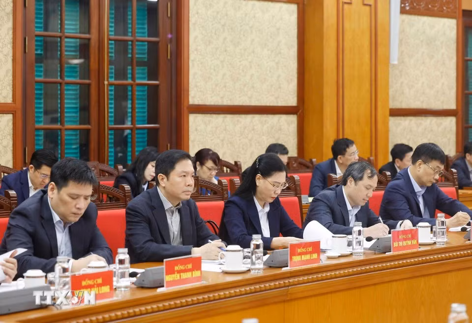 tong-bi-thu-to-lam-lam-viec-voi-ban-to-chuc-trung-uong-6.jpg