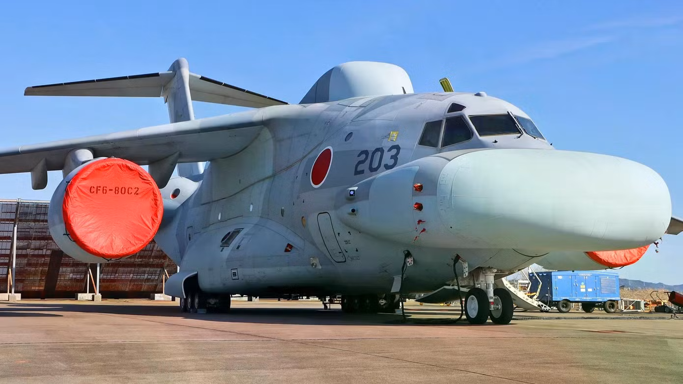 ec2-ugly-plane-japanjpg.jpg