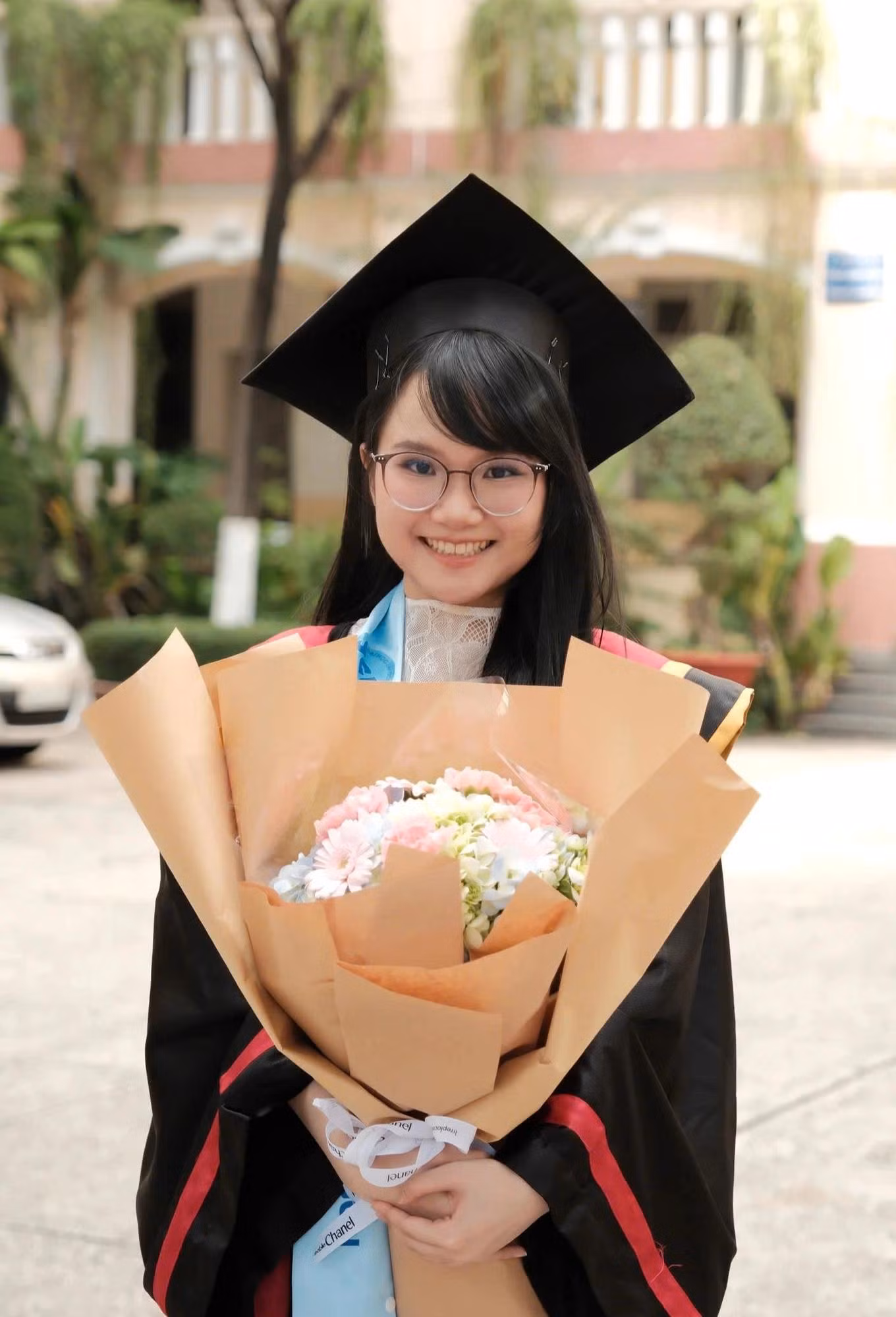 pham-kim-ngan-dai-hoc-sai-gon-edited.jpg