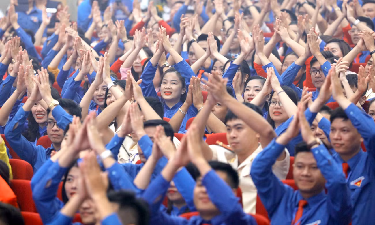 Tuổi trẻ Hải Phòng phát huy tinh thần tiên phong, đoàn kết, sáng tạo, phát triển Tuổi trẻ Hải Phòng phát huy tinh thần tiên phong, đoàn kết, sáng tạo, phát triển
