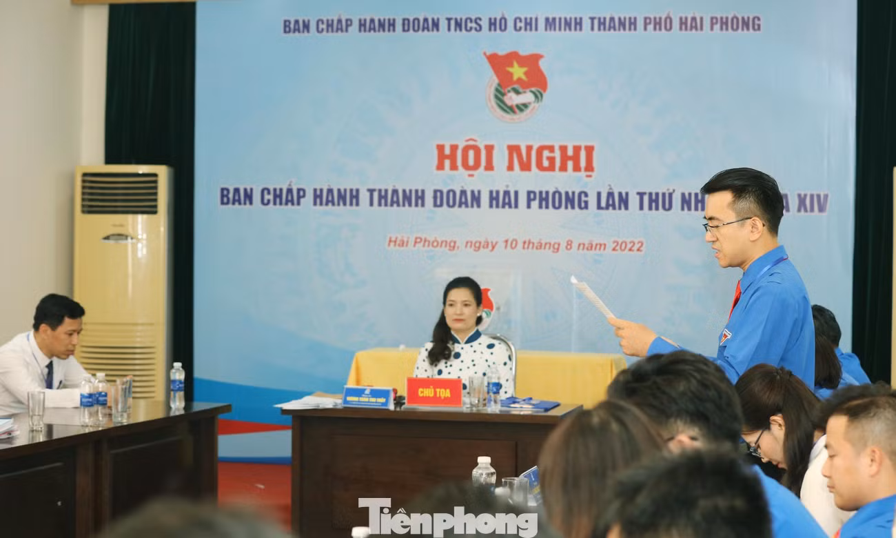 Các ủy viên Ban Chấp hành đã được phổ biến nội dung tiến hành hội nghị và thông qua đề án nhân sự để tiến hành bầu các chức vụ trong Thành Đoàn Hải Phòng khóa XIV nhiệm kỳ 2022 - 2027.