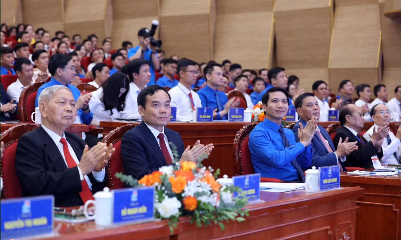 Các đại biểu lãnh đạo dự phiên trọng thể Đại hội đại biểu Đoàn TNCS Hồ Chí Minh TP. Hải Phòng. Các đại biểu lãnh đạo dự phiên trọng thể Đại hội đại biểu Đoàn TNCS Hồ Chí Minh TP. Hải Phòng.